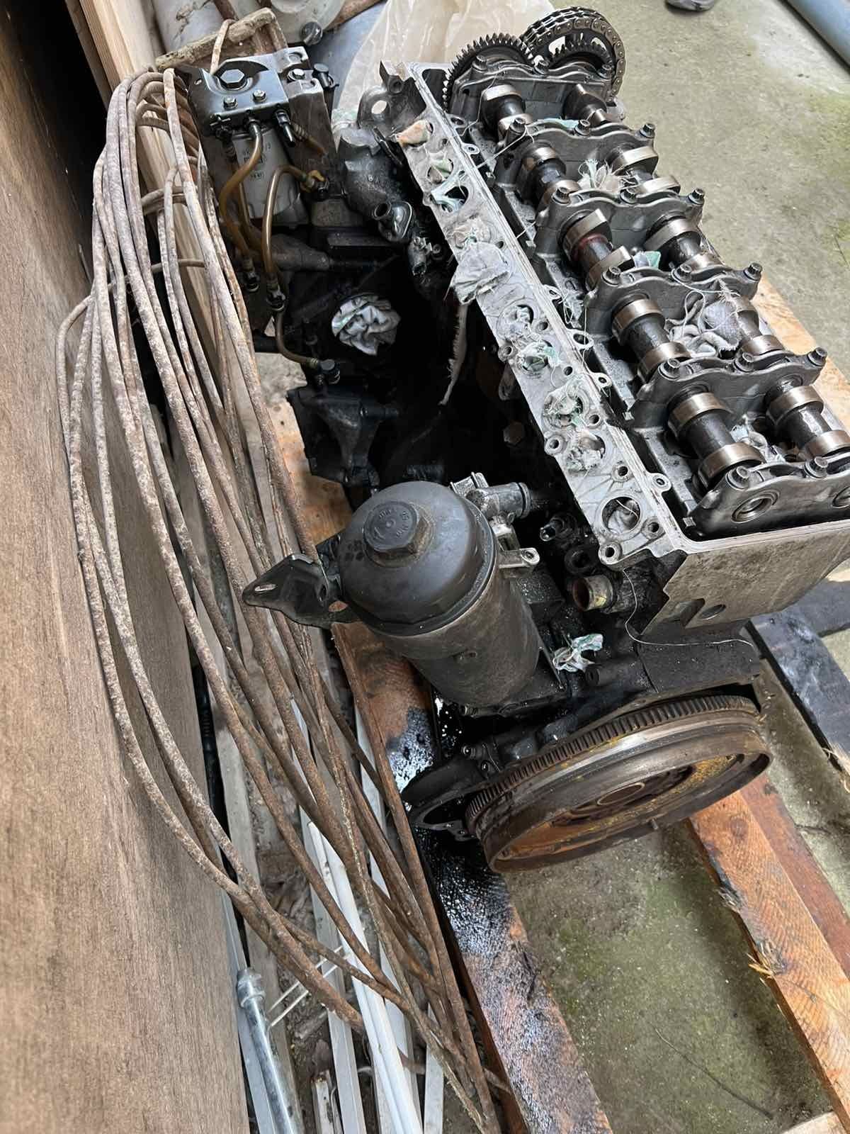 Долнище от двигател om605 за Mercedes w210 w202