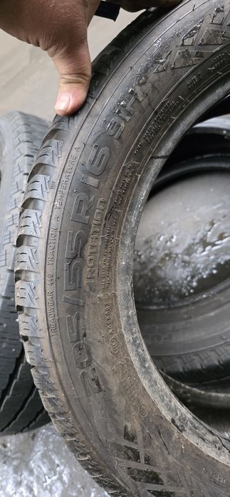 Гуми 2бр 205/55/16 - 1бр  - 75лв