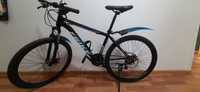 Велосипед черно- синий