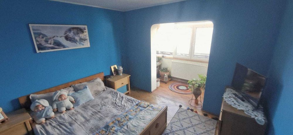 Proprietar vand apartament 3 camere, decomandat, 2 balcoane inchise