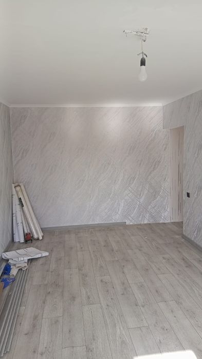 1к 2этаж  ост Кристал  Ремонт  идёт.