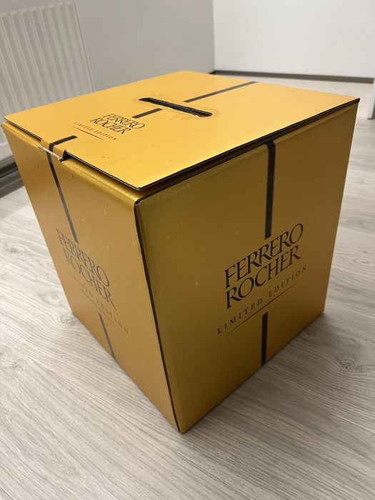 Коробка Ferrero Rocher Limited Edition