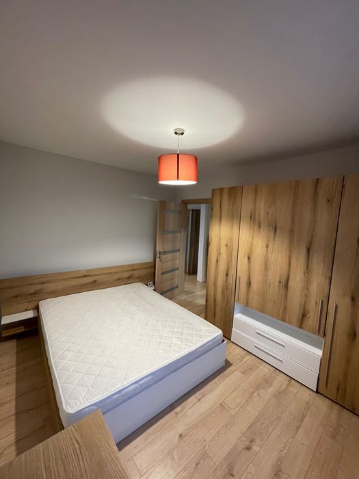 Inchiriez Ap cu doua camere Victoriei