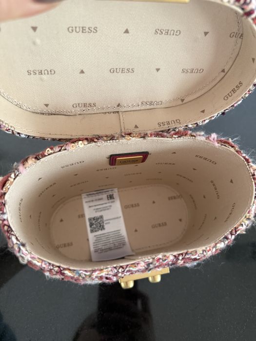 Guess оригинална чанта бижу 149лв НОВА