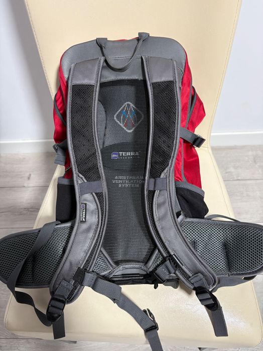 Vând rucsac Terra Incognita Velocity 20 ciclism/drumeții.