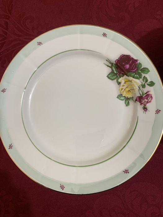 Новые  глубокие и мелкие тарелки, производство Добрушенский ФЗ.