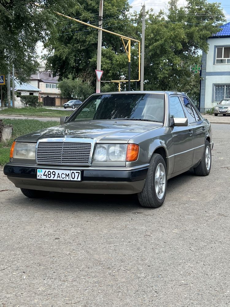 Продам Mercedes E230