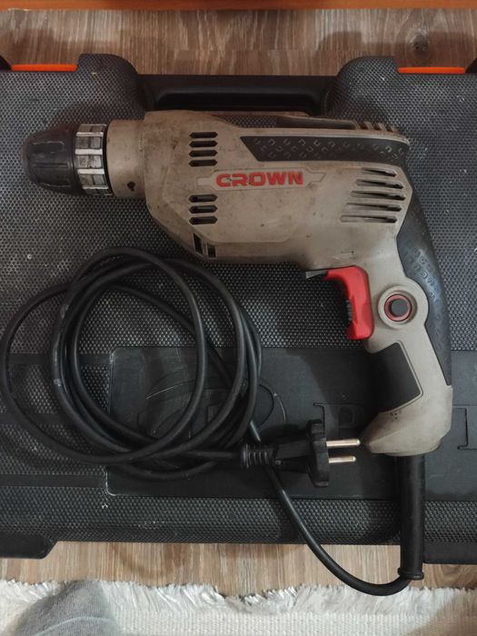 Продам дрель электрическую