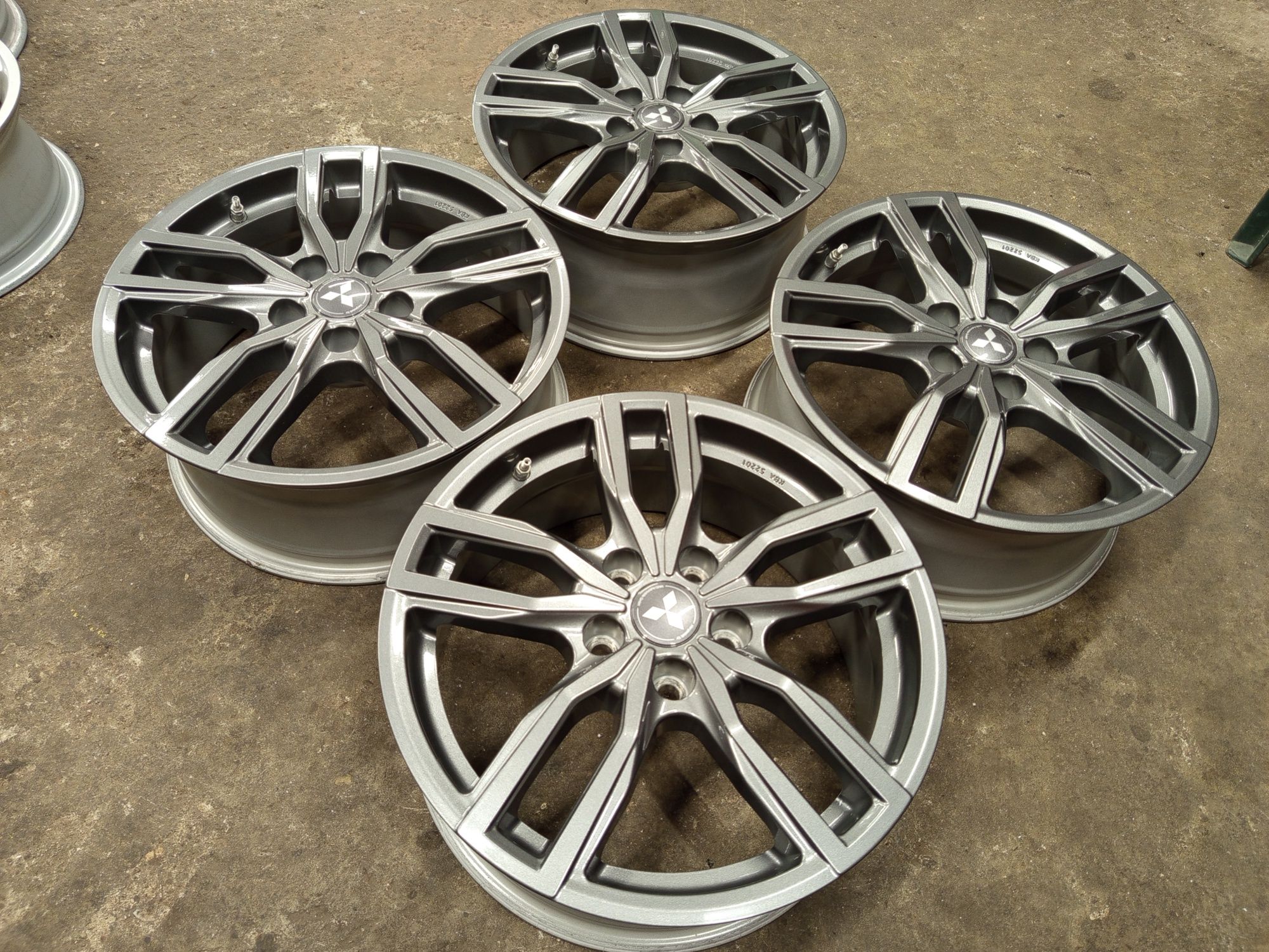 Mitsubishi 17" Джанти+Датчици 5x114,3 Оригинални за Мицубиши