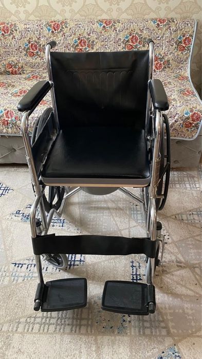 Коляска для людей с инвалидностью