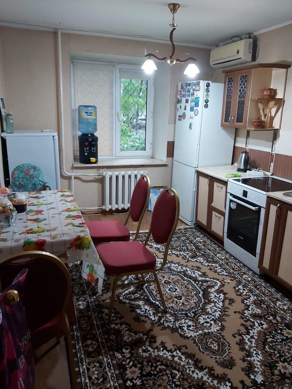 Срочно Продам отличную квартиру в  кирпичном доме