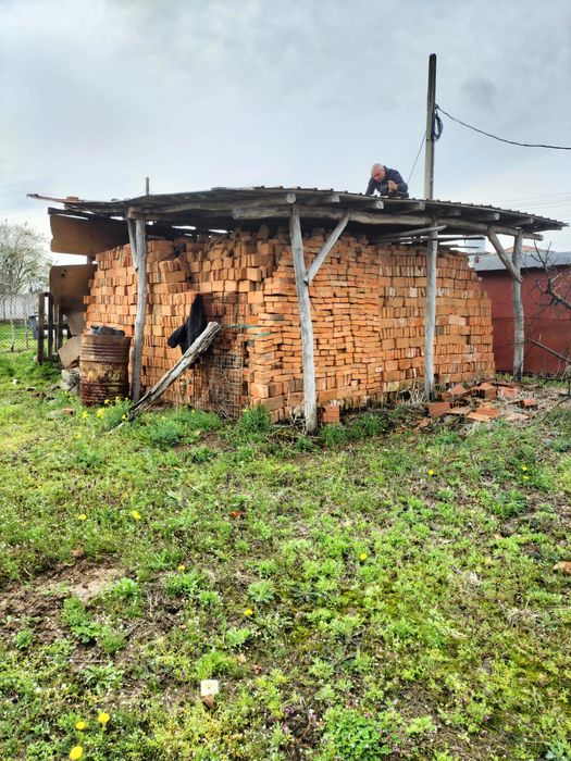 Vând cărămidă noua nefolosita