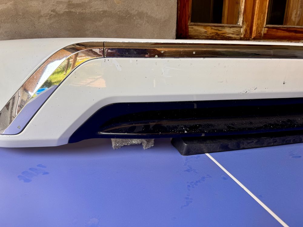 Toyota Land Cruiser 200 Spoiler