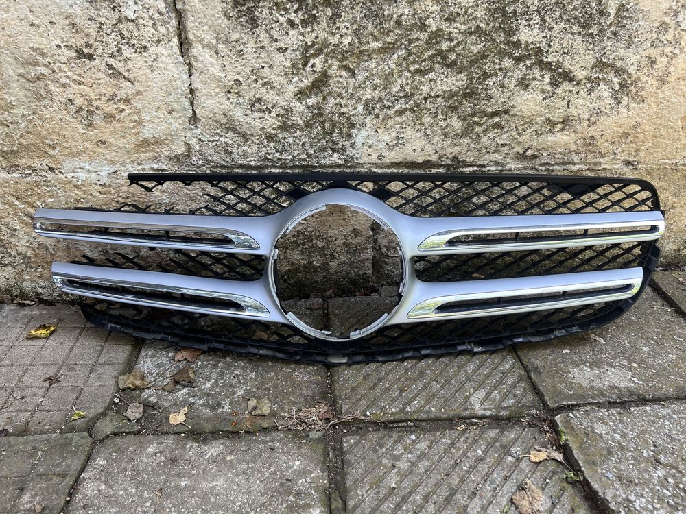 Оригинална решетка за Mercedes GLC