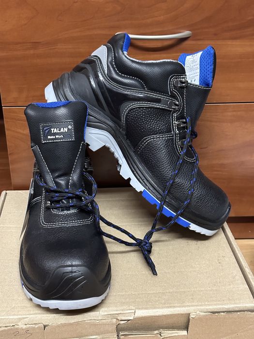 Спецобувь ботинки 42 размер с металлическим носком