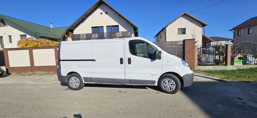 Renault Trafic 2013 varianta Lunga