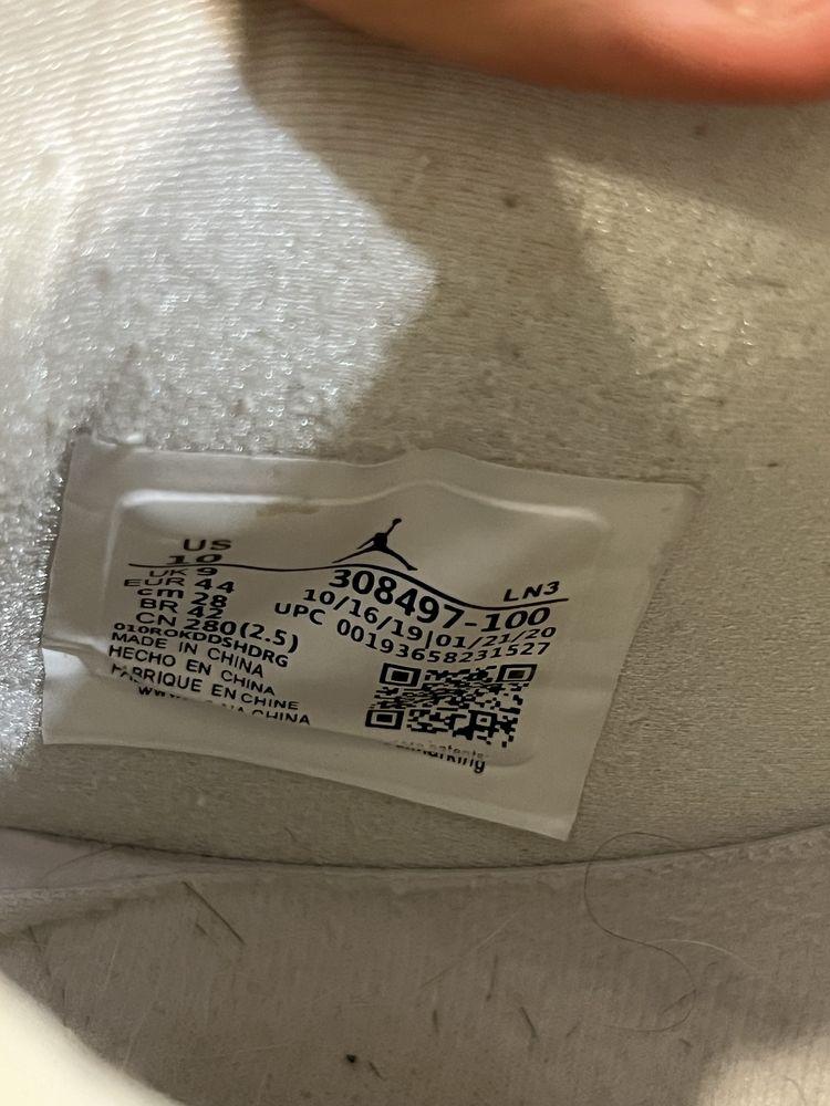 Air Jordan 4 Pure Money