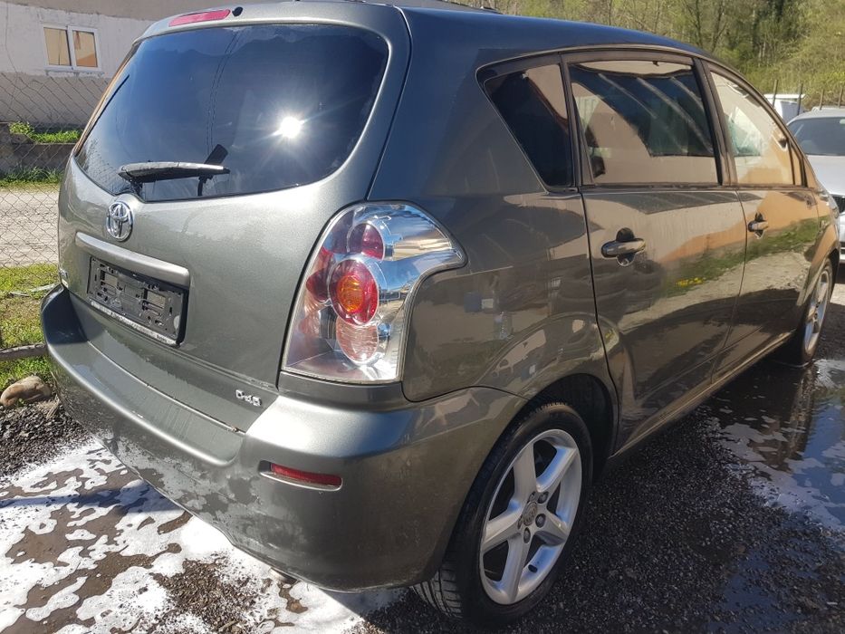 На части! Toyota Corolla Verso 2.2 177hp D-Cat Тойота Корола Версо