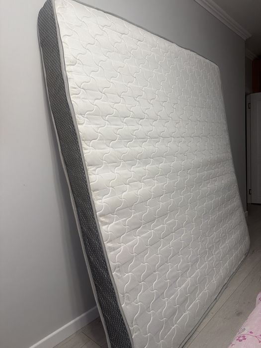 Матрас отдам даром 200*200