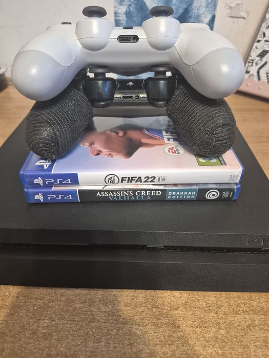 Vand Ps4 Slim 1 TB+ 10 Jocuri