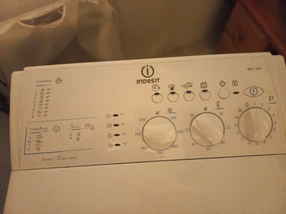 Пералня indesit.
