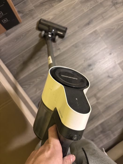 Aspirator pe acumulator 23v