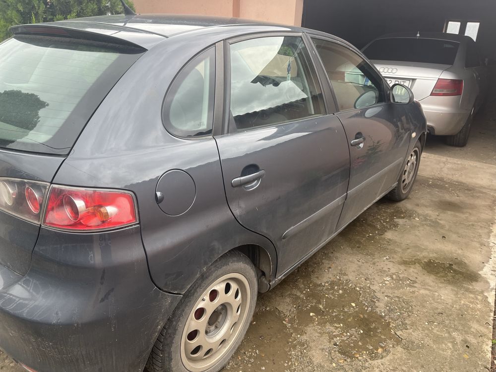 Vand intreaga sau dezmembrez seat ibiza