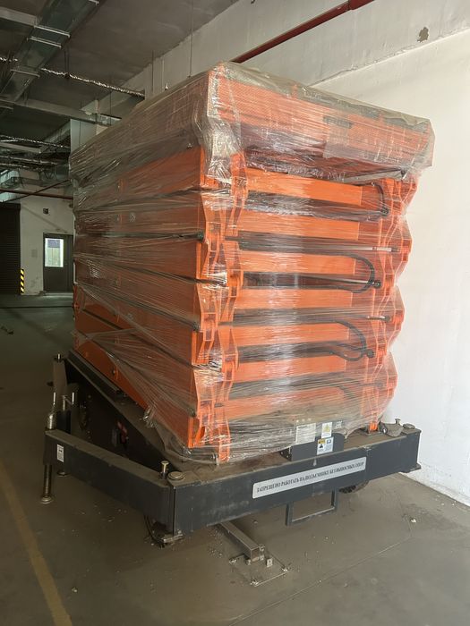 Самоходный ножничный подъемник GROST Tower Drive BS 400-16