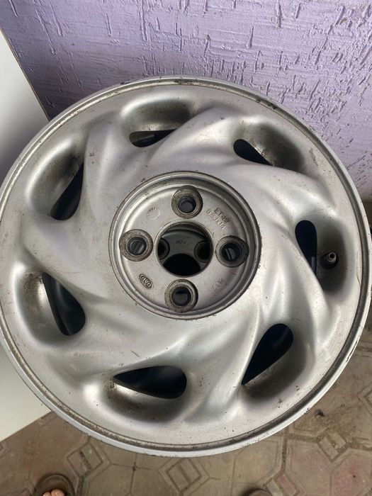 Продам диски на 14 четырехдырые