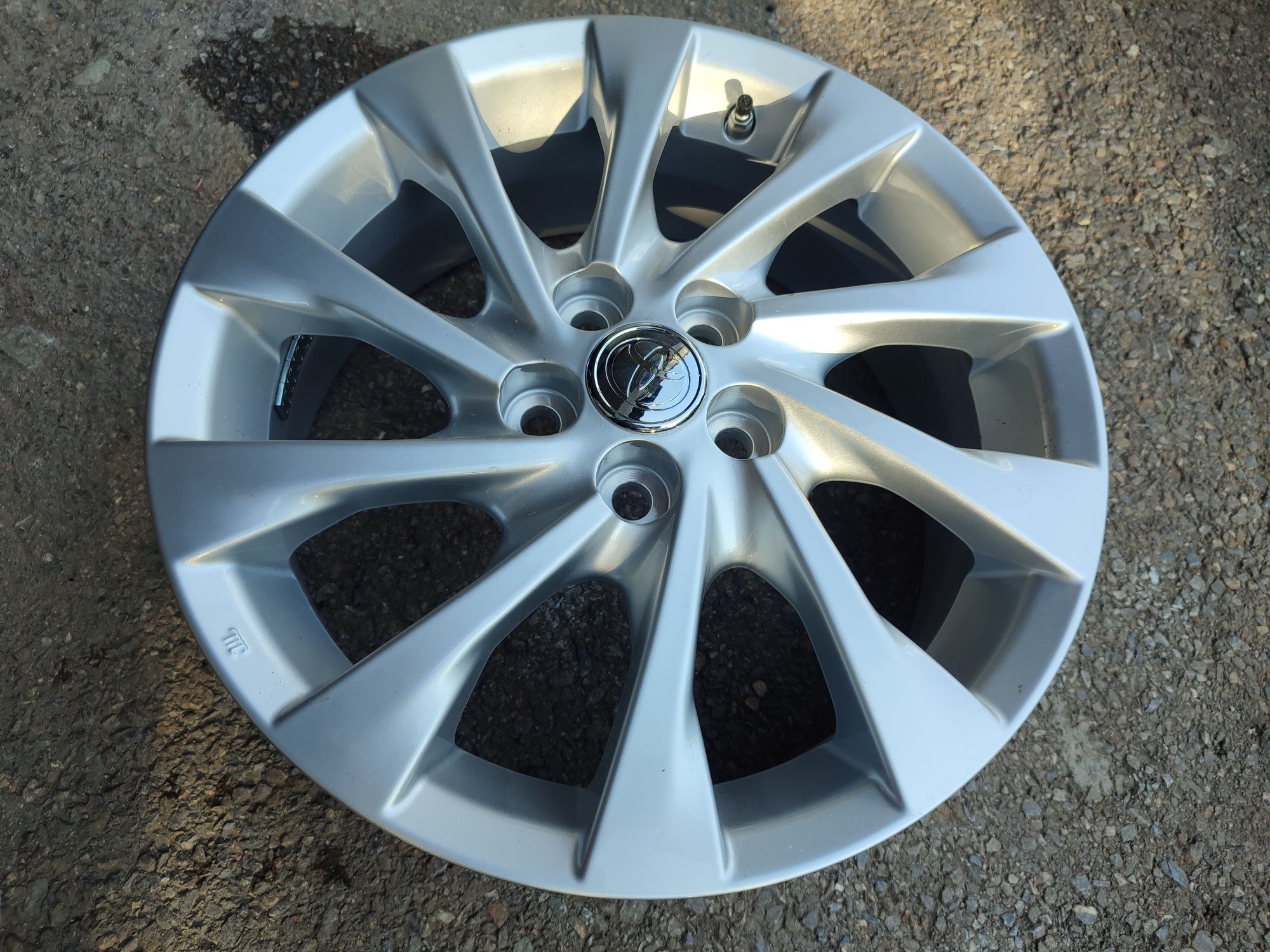 16" оригинални алуминиеви джанти за Toyota Yaris/Prius.