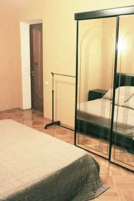 Двустаен имот в кв.Враждебна