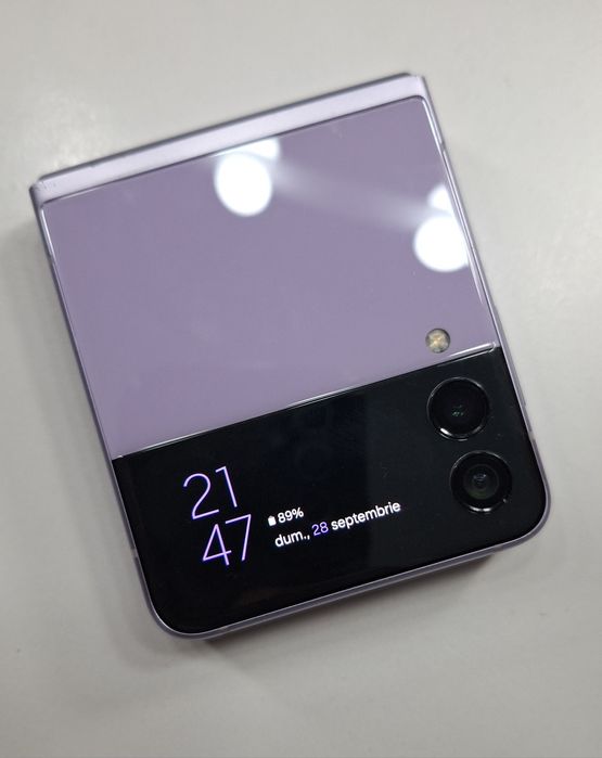 Samsung galaxy Z Flip 3 5 G