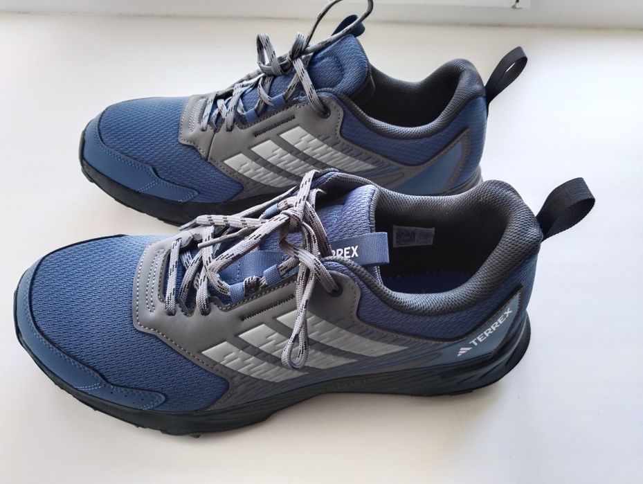 Продам кроссовки новые ADIDAS TERREX TRAXION. 46р.