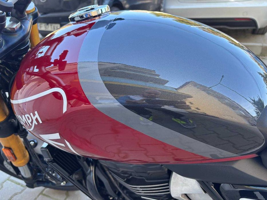 Motocicleta Triumph Speed 400