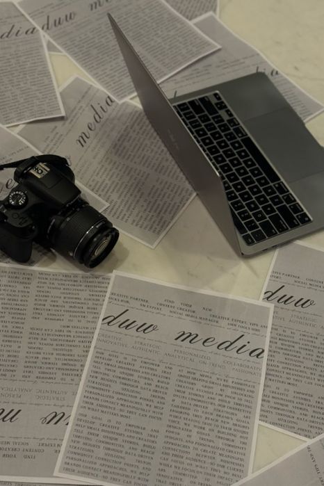 Ofer servicii Social Media Mangaer