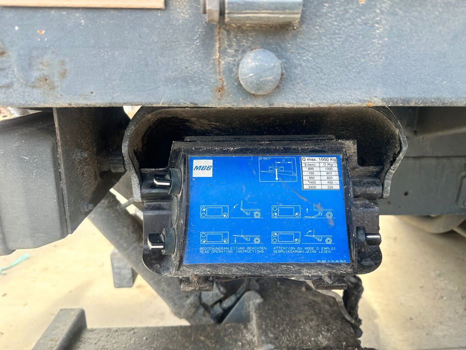 Каросерия с падащ борд 1000кг.