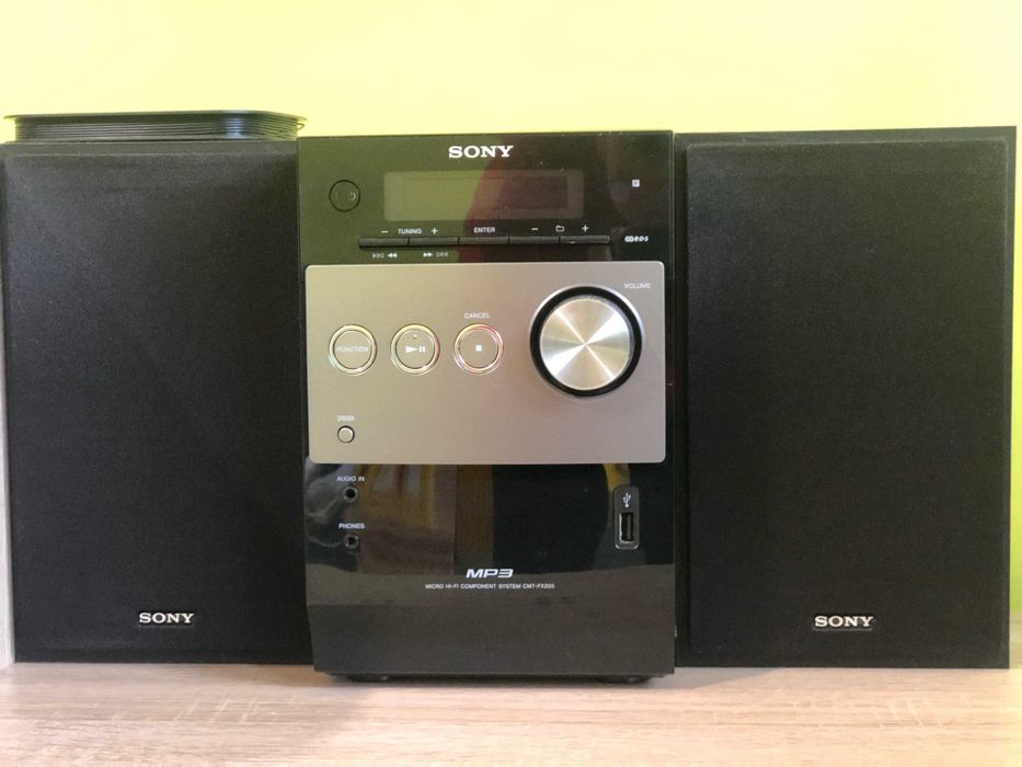 Музыкальный центр Sony. CD, USB, mp3, Aux, радио.