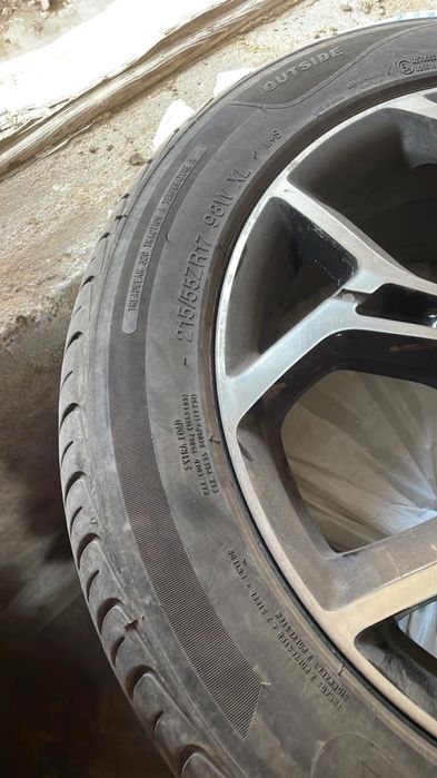 Продам шины с дисками размер 215/55/17 новые
