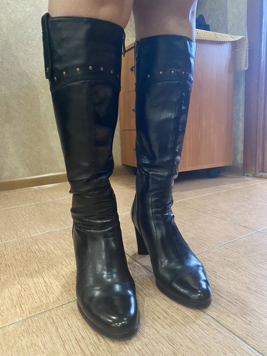 Продам сароги 38 размер