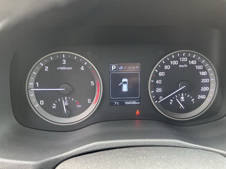 Hyndai Tucson  1.7 CRDi