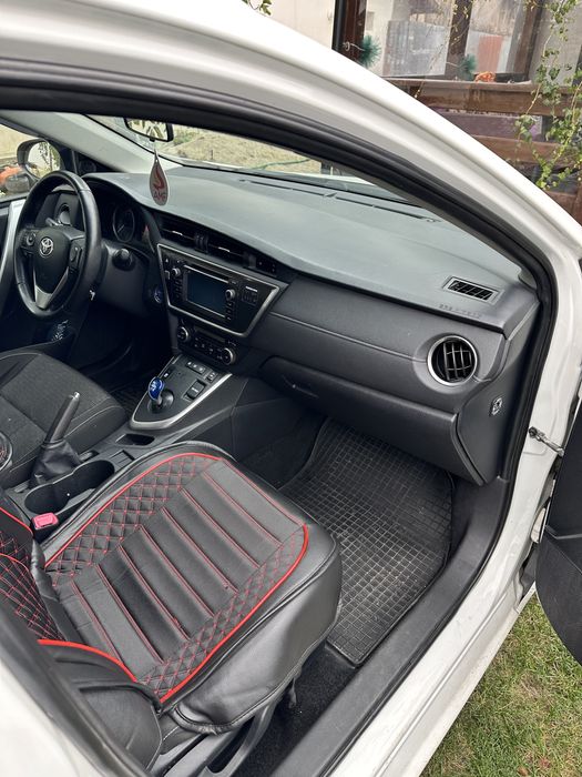 Huse piele Toyota Auris Hybrid