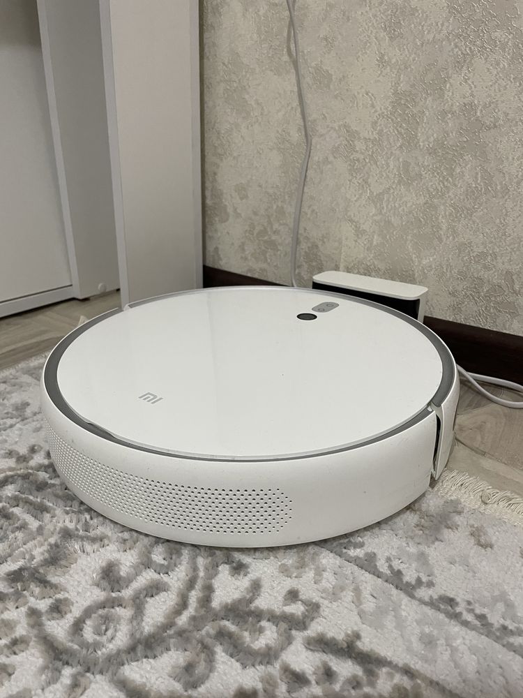 Продам робот пылесос xiaomi mi robot vacuum mop2