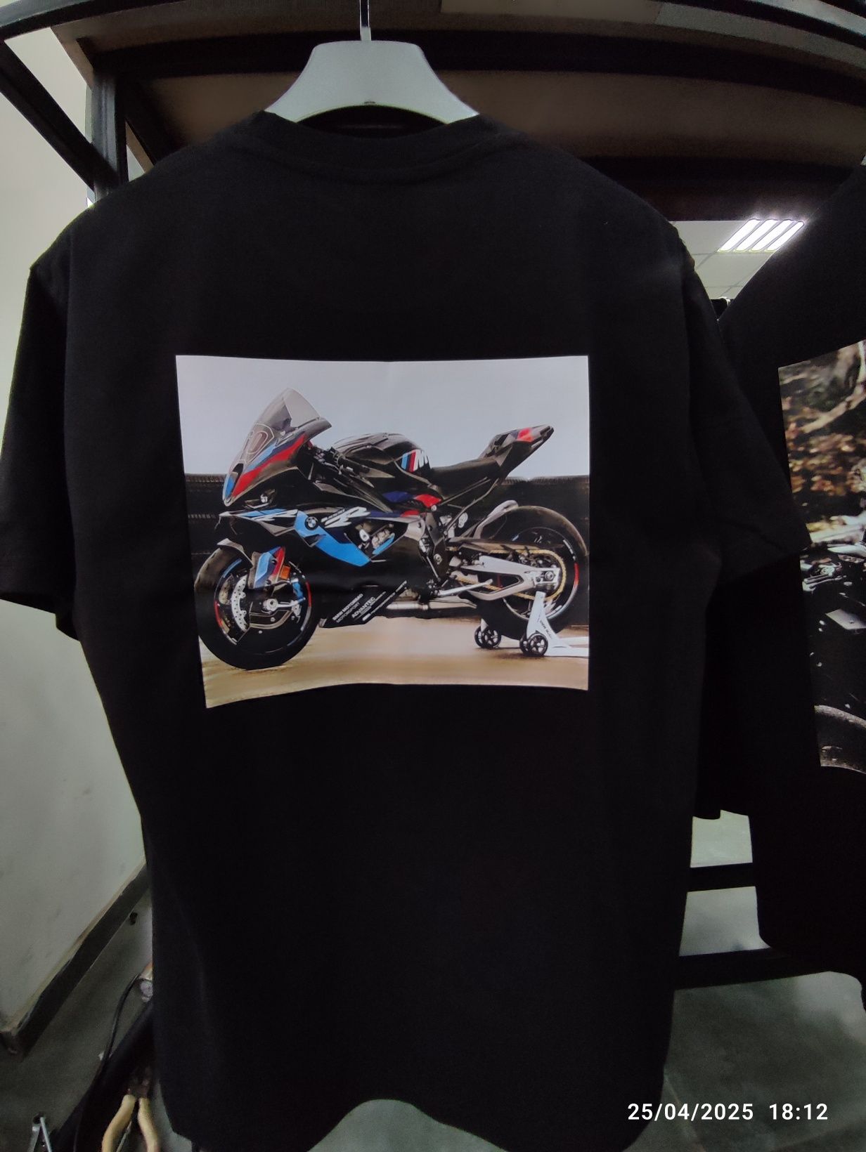 Fudbolka Moto Drak Star. Issiq kunlarda haqiqiy futbolka
