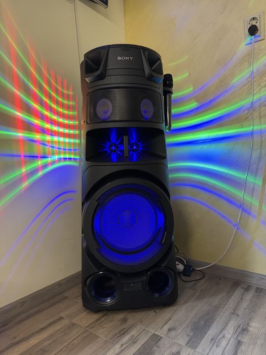 SONY  модел  MHC-V83D