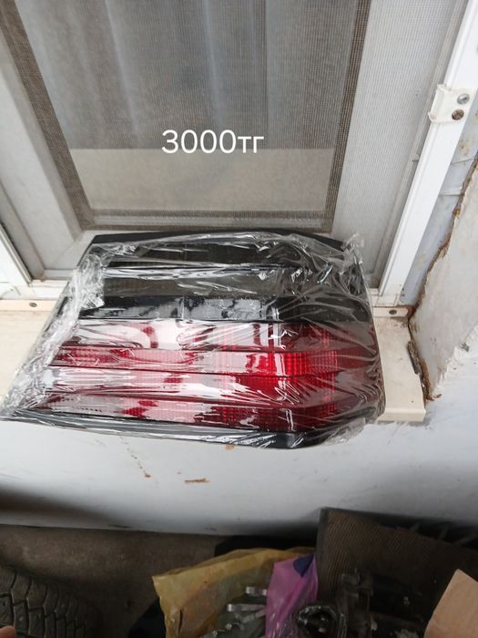 Задний стоп мерседес 124