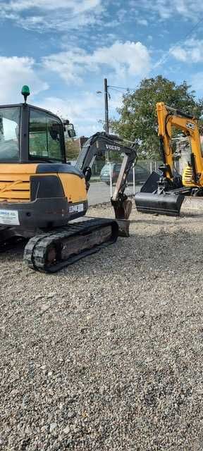 Miniexcavator marca Volvo, model ECR48C