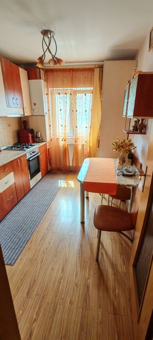 Vând apartament cu 3 camere in Cluj-Napoca