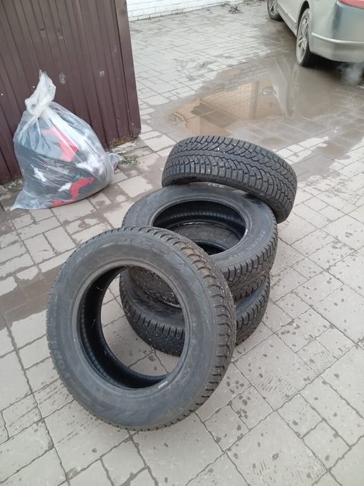 Продам комплект зимних шин в хорошем состоянии