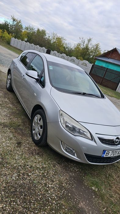 Opel Astra J 2013 1.6benzina+gaz