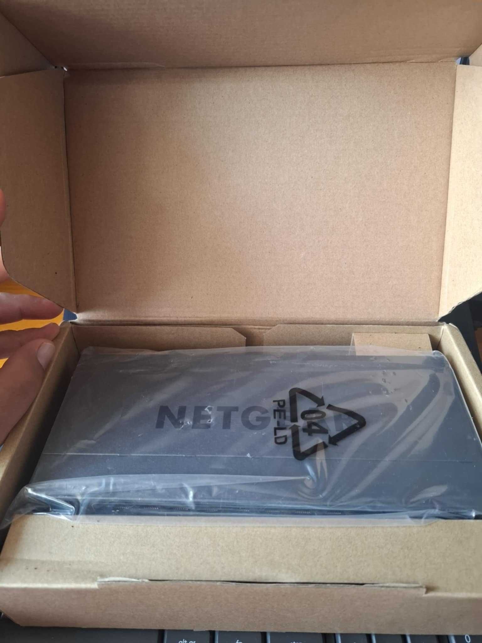 Суич Netgear GS110TP-300EUS 50% под цената